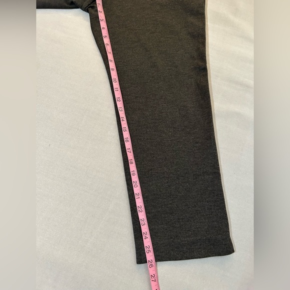 Chico’s Ankle Pants Size 2.5 Dark Gray Color Elastic waistband - Picture 6 of 8